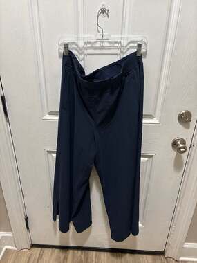 Lululemon True Navy Petal Hem Super-High Rise Crop 23" XL